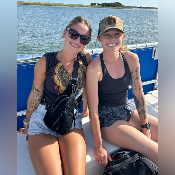 Meet your Posher, Hayley - Picture 2 of 13